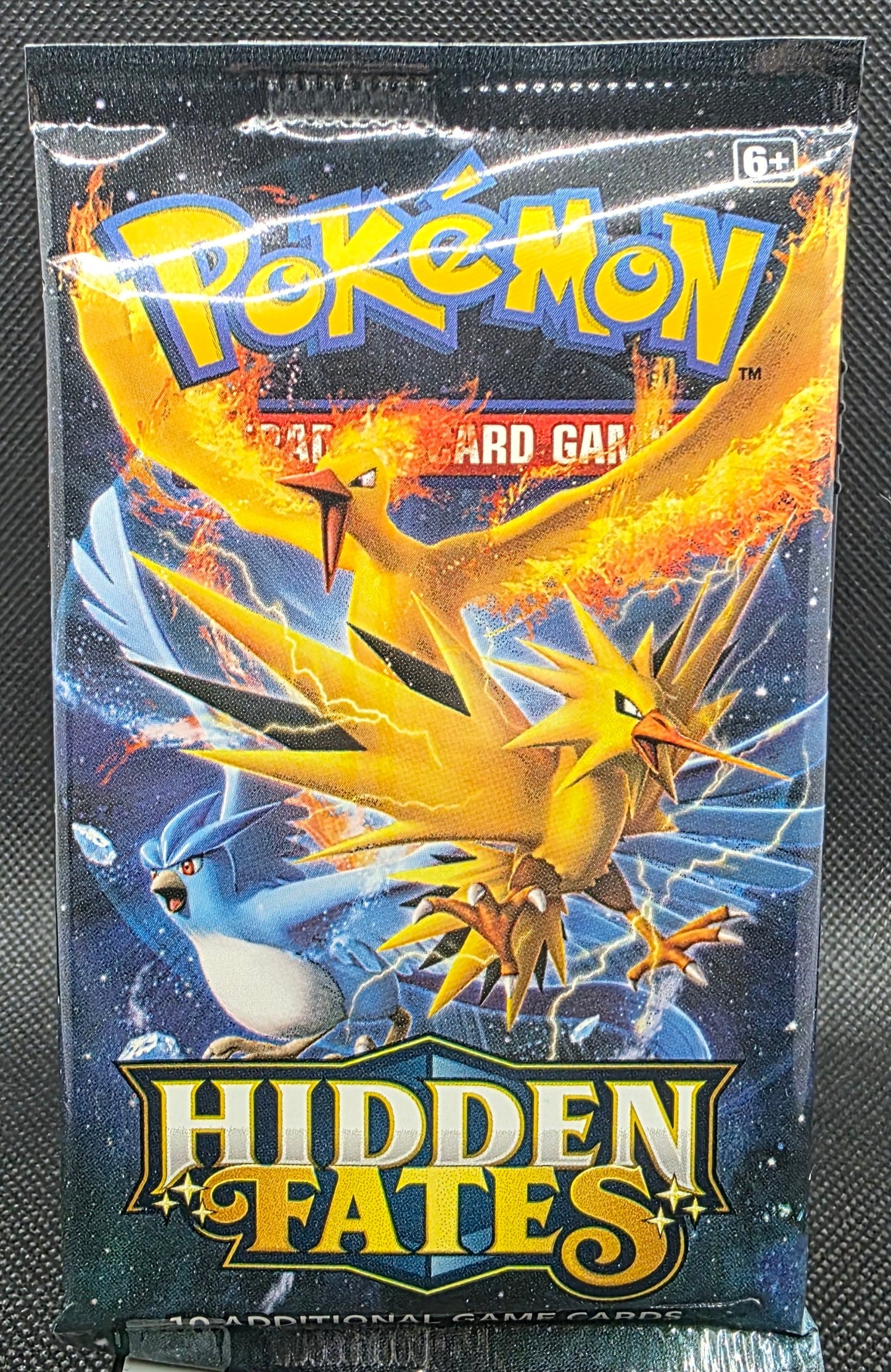 Hidden Fates - Booster Pack (unweighed)